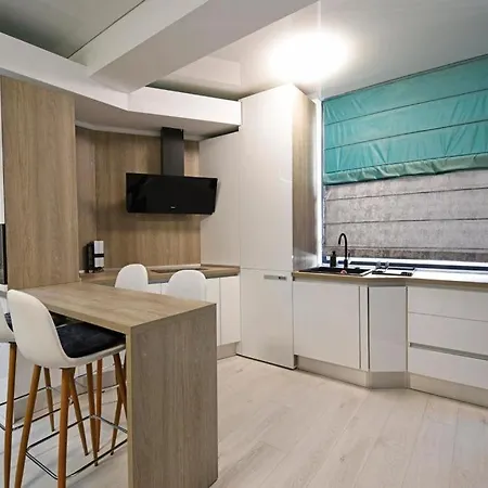 716 Hf Apartment