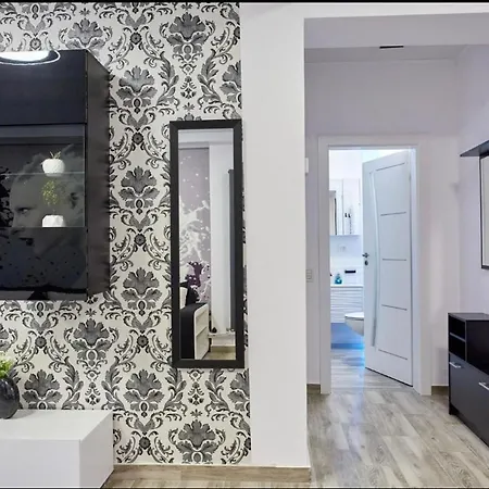 716 Hf Apartment *
