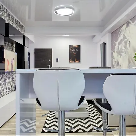 716 Hf Apartment